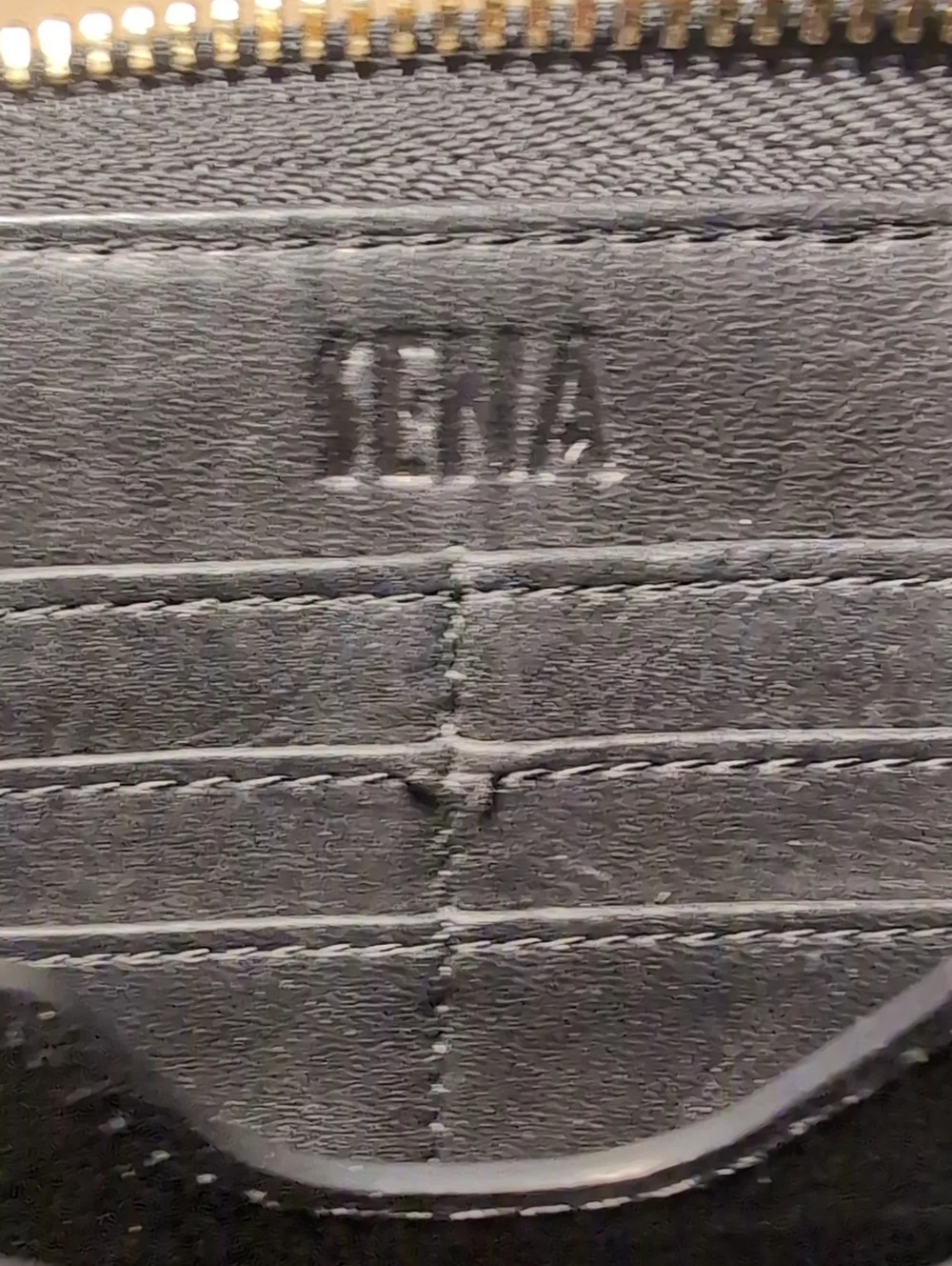 Sena Isa Phone Wallet